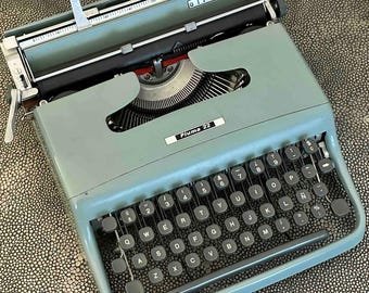 完璧に動作するタイプライター - ブルー Olivetti Lettera 22 - 専門