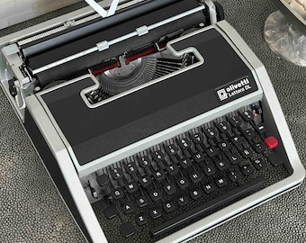 RARE Olivetti Lettera DL Typewriter with Cubic Font, Qwerty Layout, 1970, Fully Serviced