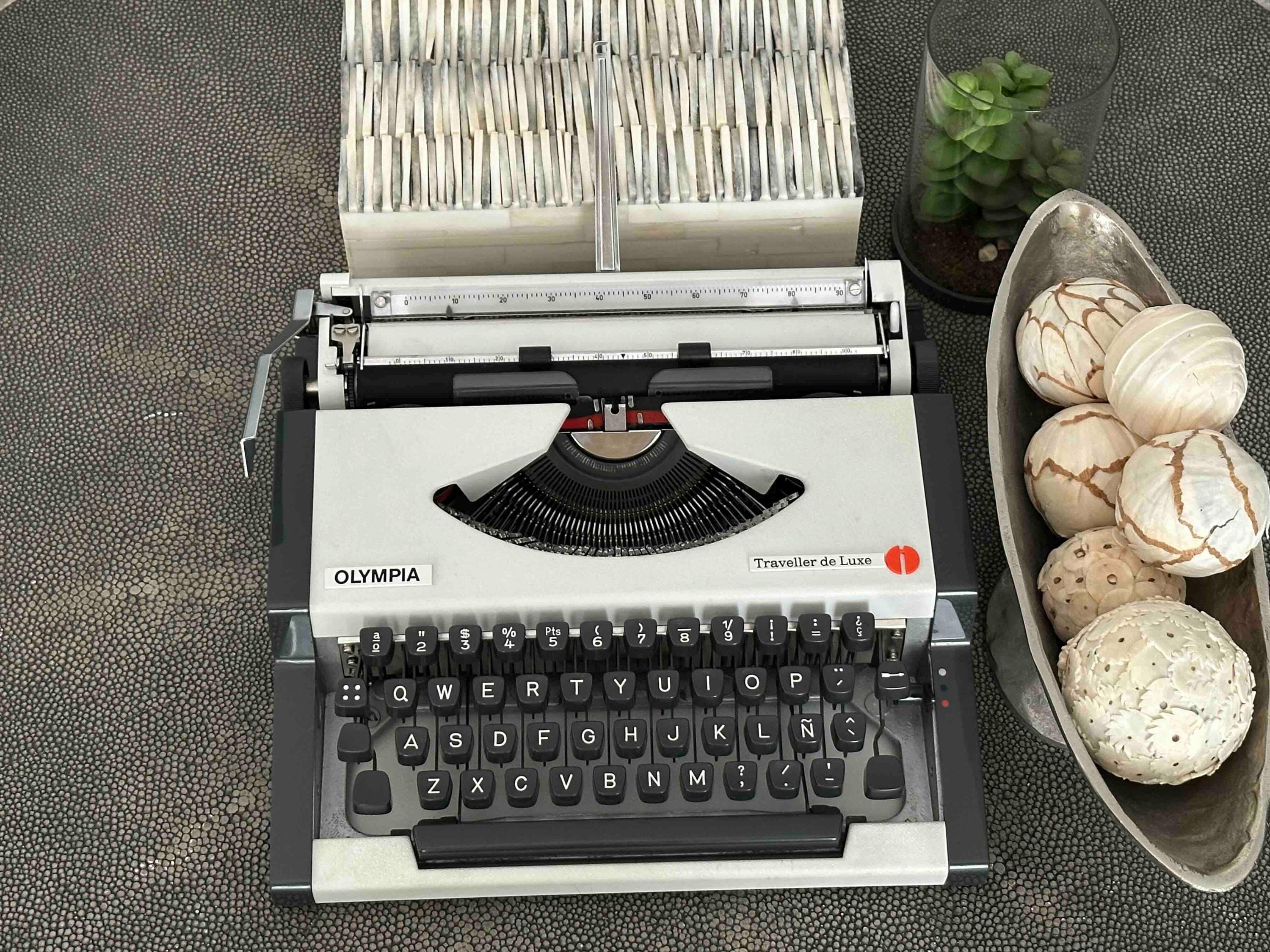 Olympia sg1 typewriter - Etsy 日本