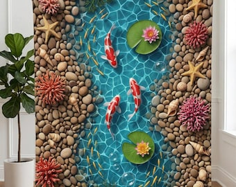 Op de afbeelding: Een zachte deken met een gedetailleerd aquatisch ontwerp. De afbeelding toont koi-karpers, waterlelies en kleine vissen in een blauwe wateromgeving. De rand is gemaakt van kiezels, zeesterren, koraal en schelpen. Een decoratief item voor in huis.