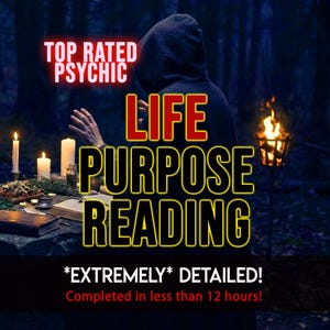 Puede incluir: Una imagen que promociona un servicio de lectura psíquica. El texto dice "TOP RATED PSYCHIC" y "LIFE PURPOSE READING". La imagen presenta a una persona con una capa con capucha, velas y una pequeña hoguera. El texto también dice "*EXTREMELY* DETAILED!" y "Completed in less than 12 hours!"