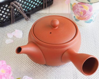 Teiera giapponese Kyusu "Isobe" in argilla rosso-marrone Ceramesh, 430 ml, teiera Sencha Tokoname a foglia libera, teiera con manico laterale realizzata a mano, realizzata in Giappone