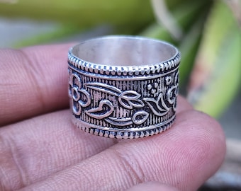 Handmade Floral Sterling Silver Wide Band Ring: Vintage Boho Style