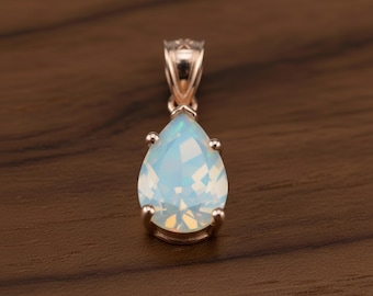Wisiorek Angel Aura Quartz ze złota vermeil 14K: opalizujący gruszkowy łezka