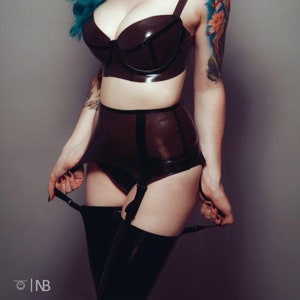 Porte-jarretelles en latex Stéphanie pin up