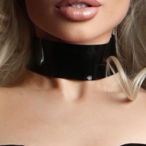 Latex Choker