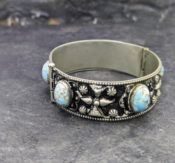 Vintage Bracelet Antique Silver Turquoise Blue Gl… - image 5