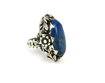 Lapis Lazuli Ring, Arts and Crafts, Sterling Silver Rings, Arts and Crafts Jewelry, Flower Ring, Blue Stones, 1920s Jewelry, Size 4.5