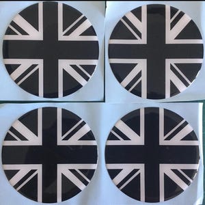 Pegatinas abovedadas para tapas centrales de llantas de aleación con la bandera británica (x4) Mini Land Range Rover blanco y negro