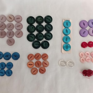 Lot of 10 sets of vintage mid century pearlised lucite buttons for crafts sewing haberdashery