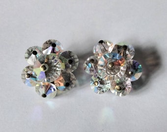 Vintage 1950s silvertone & aurora borealis crystal glass cluster clip aretes