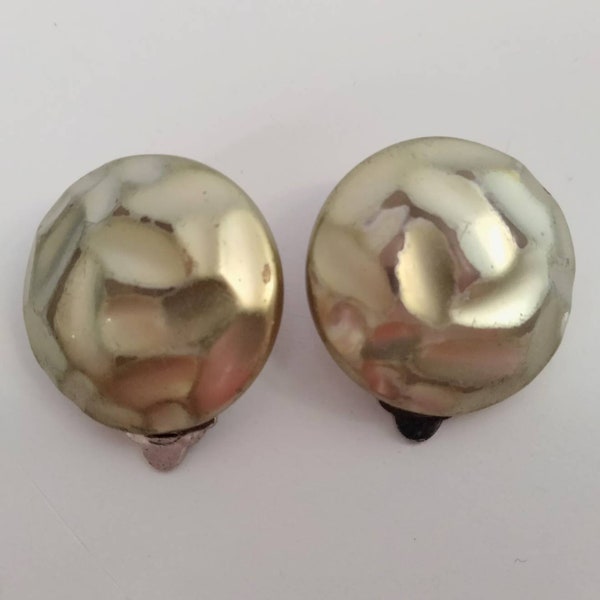 Vintage 1960s round textured gold pearlised glass clip earrings