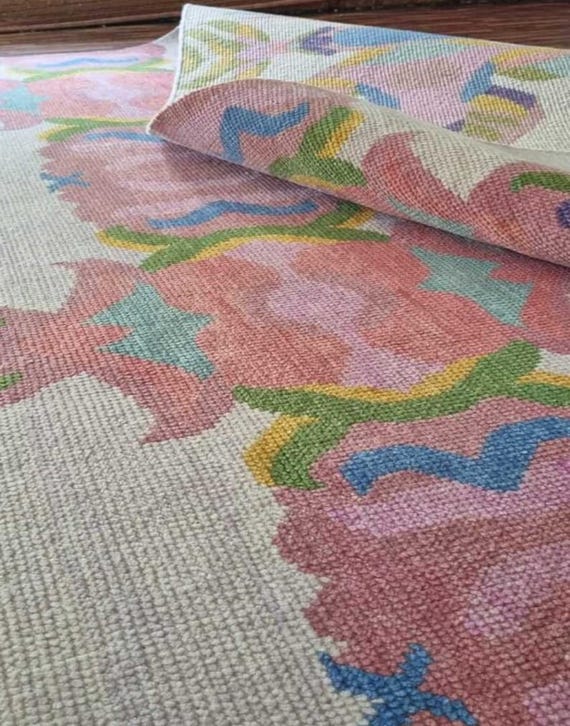 Blue Oriental Rug: Handwoven Medallion Floral Design - 9x12