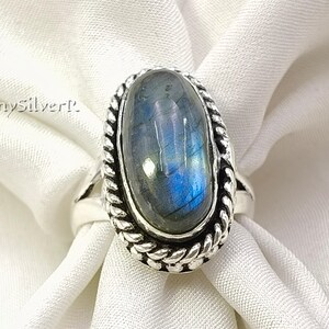 Anillo de labradorita natural de plata de ley 925, anillo con cabujón ovalado, anillo bohemio hecho a mano, joyería llamativa de color azul brillante para regalar
