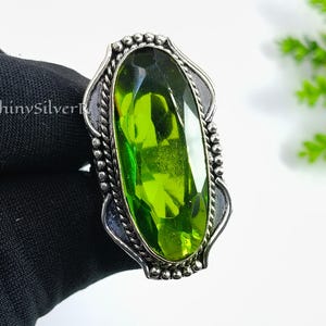 Peridot Sterlingsilverring, Lång Oval Boho Statementring, Boho Smycken med Grön Ädelsten
