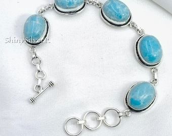 Pulsera de plata de ley con larimar liso: joyería bohemia ajustable inspirada en el océano.