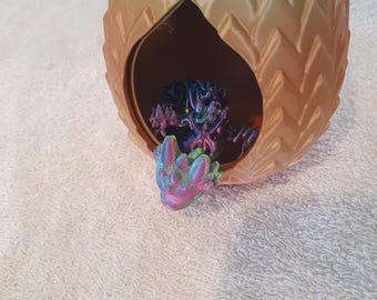 Dragon Egg With Baby dragon