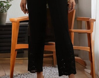 Pantalones negros de mujer, corte recto, algodón, tiro medio, estilo étnico.