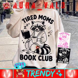 Club del libro delle mamme stanche PNG Divertente lettura Amante del caffè Festa della mamma Canotta Procione lettore Umorismo gotico Correndo sul caffè Caos capitoli PNG