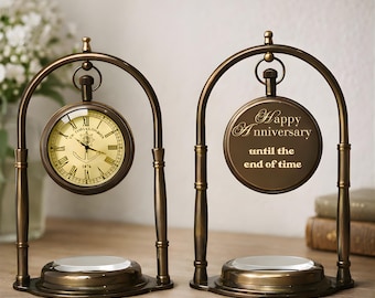 Relógio de mesa artesanal gravado com bússola – presente personalizado para aniversário e aposentadoria