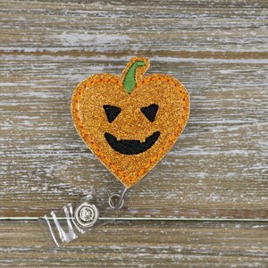 Jack O lantern Heart Halloween Nurse Badge Reel, Nurse Badge Reel Fall, Nurse Badge Accessory, Halloween Pumpkin Badge Reel, Fall ID Badge
