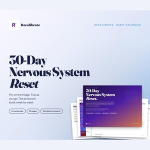Könnte beinhalten: Werbebild für ein 30-Tage-Programm zur Erholung des Nervensystems. Das Design zeigt einen Farbverlauf-Hintergrund mit dem Text "30-Day Nervous System Reset" in fetter, dunkler Schrift. Zusätzlicher Text beschreibt das Programm.