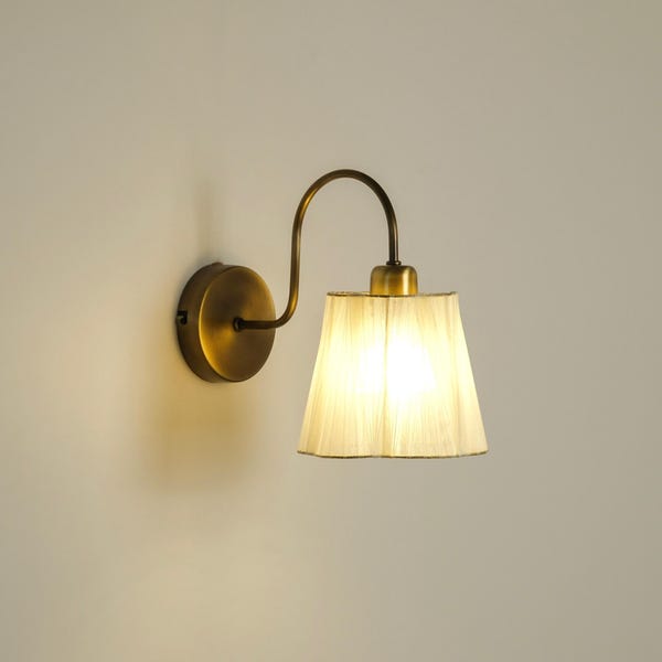 Elegant Bedside Wall Sconce, Modern Ribbon Shade Wall Lamp, Vintage Home Decor Wall Light, Pleated Shade Vanity Wall Lighting Fixture