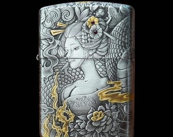 Zapalniczka Zippo Armor – grawerowana ręcznie z motywem gejszy i węża | Kolekcjonerski przedmiot z motywem sztuki japońskiej, wyjątkowy prezent dla kolekcjonerów zapalniczek Zippo