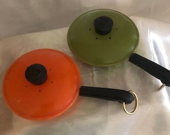 Vintage Frying Pan Set Salt & Pepper Shakers Kitchen Camping Cottage Decor Hong Kong