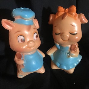 Vintage Plastic Pig Salt & Pepper Shakers Made in Hong Kong Tableware Kitchen