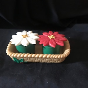 New Old Stock Avon Weihnachtsblüten Salz Pfefferstreuer Weihnachtsstern Blumen