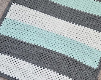 Manta de bebé a rayas de abuela tejida a crochet: colores suaves, lavable a máquina