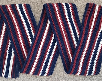 Bufanda de crochet: roja, blanca y azul