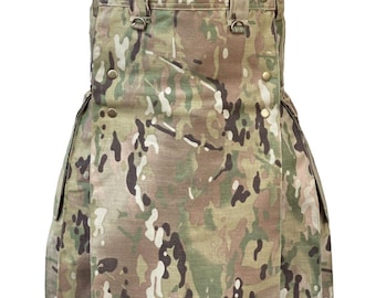 Könnte beinhalten: Ein Camouflage-Kilt in Grün-, Braun- und Beigetönen. Der Kilt verfügt über mehrere Taschen, Metallbeschläge und verstellbare Riemen. Das Kleidungsstück ist mit Falten und einem Wickelstil versehen.