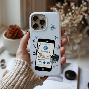 Off Campus Di Laurentis mobilskal | Briar University Merch för iPhone och Samsung