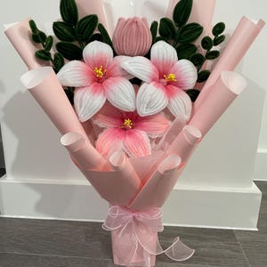 Pink Eternal Pipe cleaner Lily Bouquet image 2