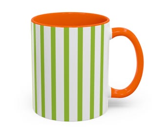 Taza con rayas verdes decorativas / Patrón vertical inspirado en la naturaleza de la jungla