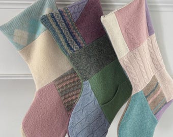 Handgemachte Wolle Weihnachtsstrumpf | Recycelter gefilzter Pullover | Komplett gefüttert | Erbstück Urlaub Dekor