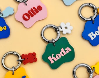 Aangepast golvend huisdier-ID-tag, gepersonaliseerde hondenkat naamplaatje sleutelhanger, minibedel