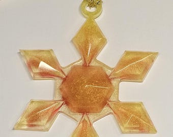 Handmade Resin Snowflake Ornament: Christmas Tree Decoration