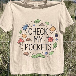Check My Pockets Bug Catcher Kids Bug Hunter Boys Bug Lover T-Shirt, funny insect lover kid gift, future entomologist graphic tee