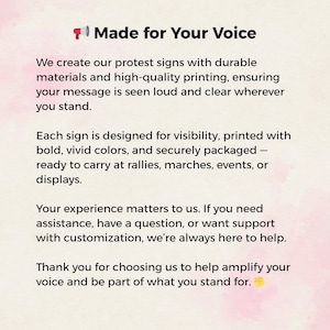 K&ouml;nnte beinhalten: Text auf rosa Hintergrund: "Made for Your Voice". Der Text beschreibt Protestschilder aus langlebigen Materialien und hochwertigem Druck f&uuml;r Sichtbarkeit bei Kundgebungen und Veranstaltungen. Er erw&auml;hnt auch den Kundensupport.