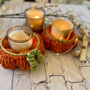 Rustic Farmhouse pumpkin candle holder crochet pattern, instant download, step by step DIY PDF with pictures, US terminology intermediate