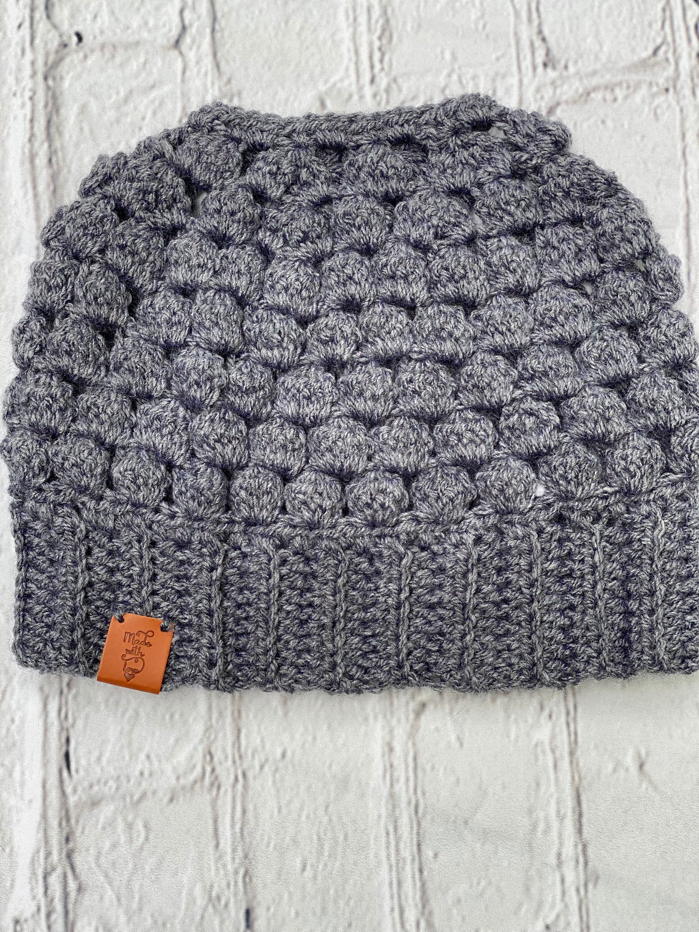 April Hand Crochet Light Grey Hat With Pom – TOILE