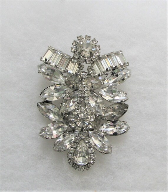 Vintage Juliana Buckle DeLizza & Elster Aquamarine Rhinestone BOOK PIECE