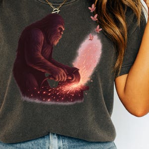 Shirt metaalfabrikant voor dames, T-shirt nog steeds aan het slijpen, cadeau voor staalhandelaar, ruilwerk werkkleding comfortkleuren