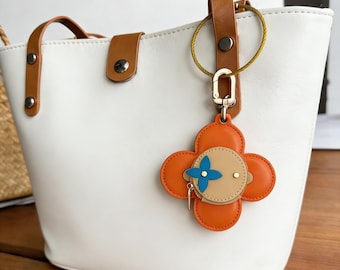 Handmade Leather Flower Coin Purse Bag Charm, Mini Zip Pouch Keychain, Luxury Gift for Her, Leather Bag Charm, Birthday Gift