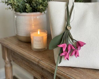 Handgemaakte leren Osmanthus tas bedel, gepersonaliseerde bloem sleutelhanger, schattig portemonnee accessoire, bruidsmeisje, vriend, verjaardagscadeau, uniek cadeau voor moeder