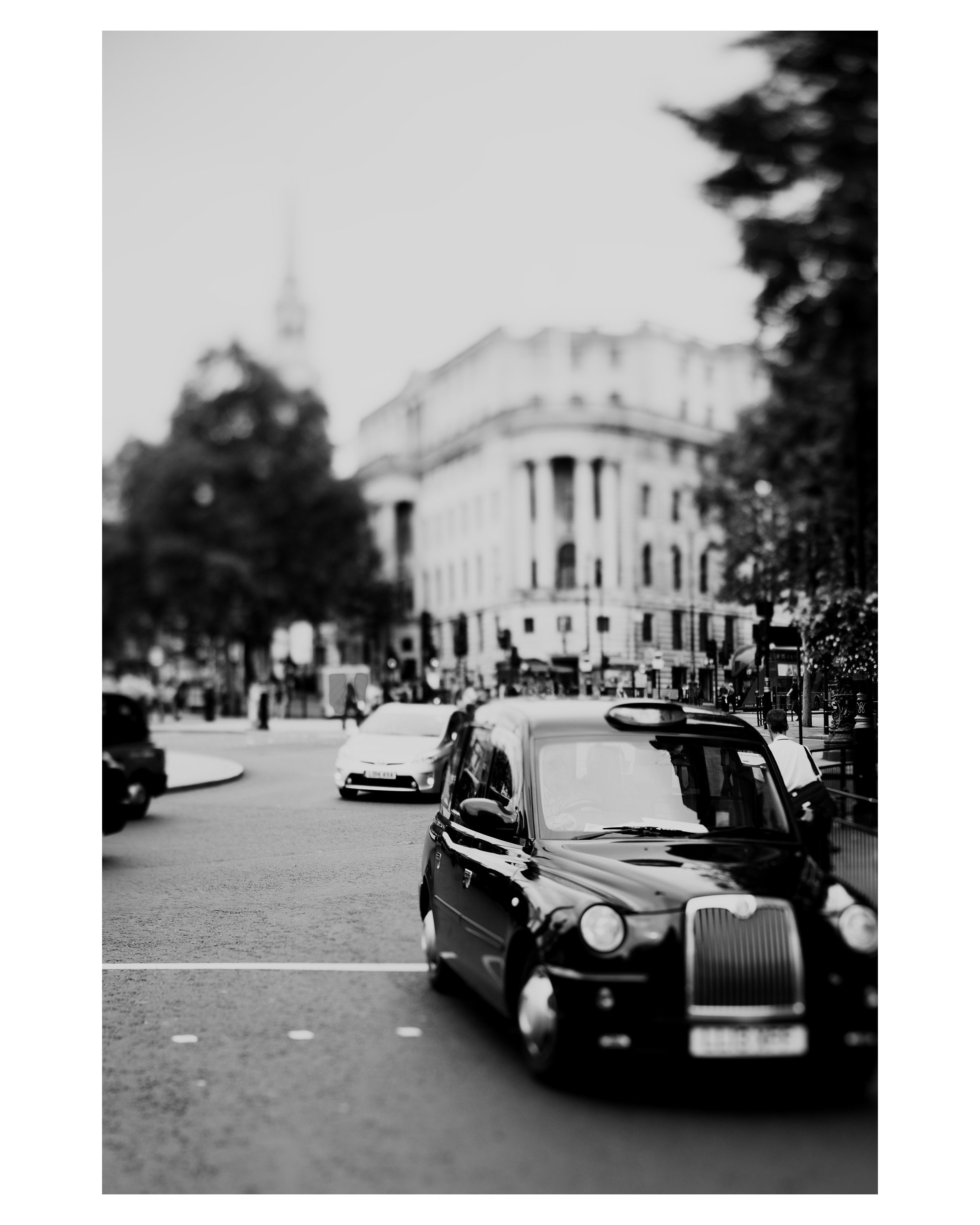 Black and White London Print, Vertical London Decor, London Black Cab