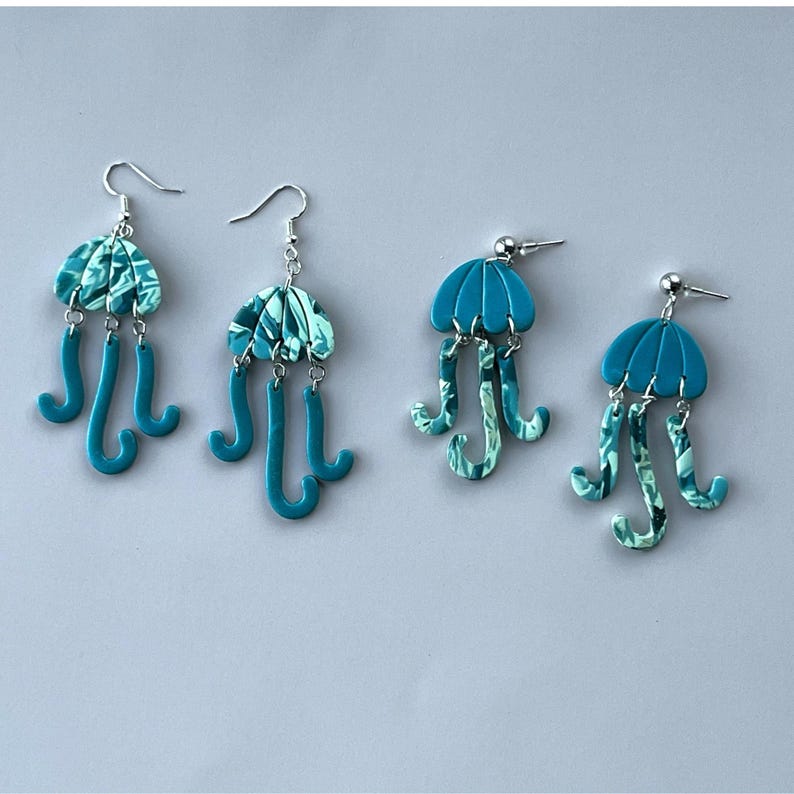 Pendientes colgantes de medusas color turquesa, ligeros, de arcilla polimérica, joyería marina, regalo para amantes del océano, joyería única para vacaciones en la costa, hechos a mano para mujeres. imagen 1